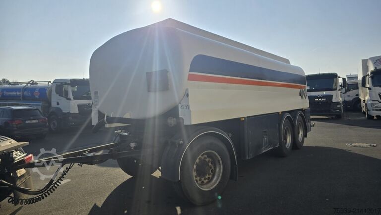 Remolque cisterna  Tankanhänger - 22.000 Liter - 3 Kammern