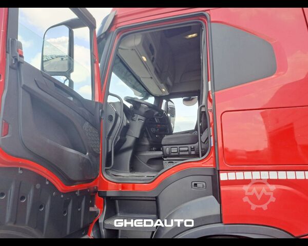 Standard tractor unit IVECO TRATTORE STRADALE IVECO S-WAY 480 CON ADR