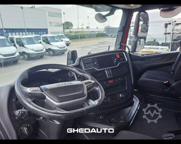 Standard tractor unit IVECO TRATTORE STRADALE IVECO S-WAY 480 CON ADR
