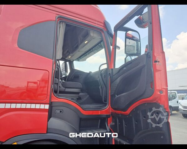 Standard tractor unit IVECO TRATTORE STRADALE IVECO S-WAY 480 CON ADR