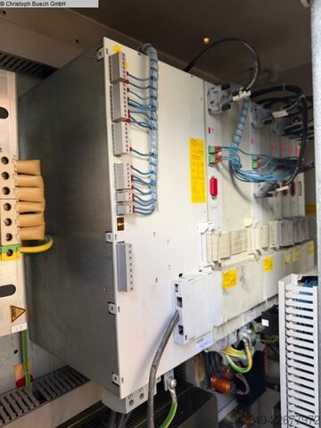 Pusat pemesinan HERMLE 800 U
