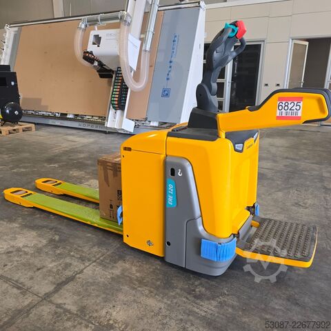 Automatic pallet truck Jungheinrich ERE 120