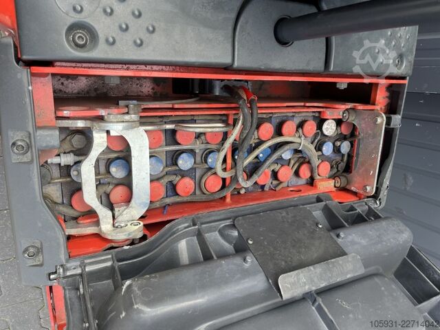 Tow Tractor Linde P30