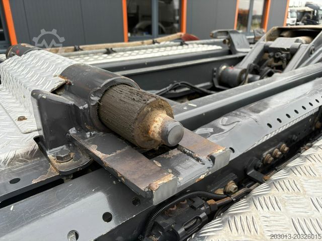 Abrollkipper MERCEDES-BENZ Arocs 4145 8x4 Abrollkipper MEILLER RS 26.60L
