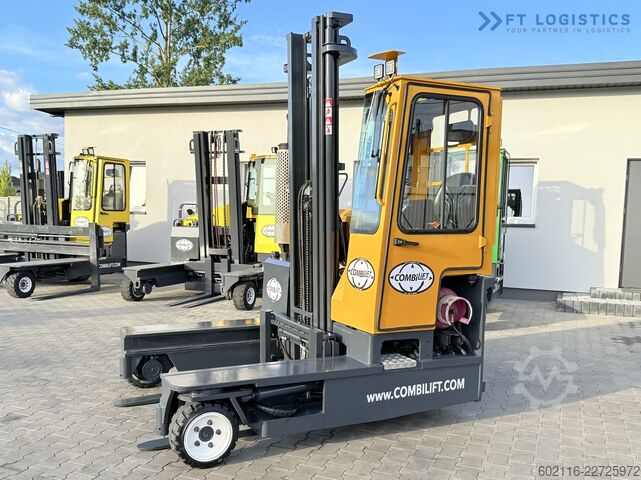 4方向フォークリフト Combilift C3000 GAS DUPLEX 4500 FREE LIFT CABIN