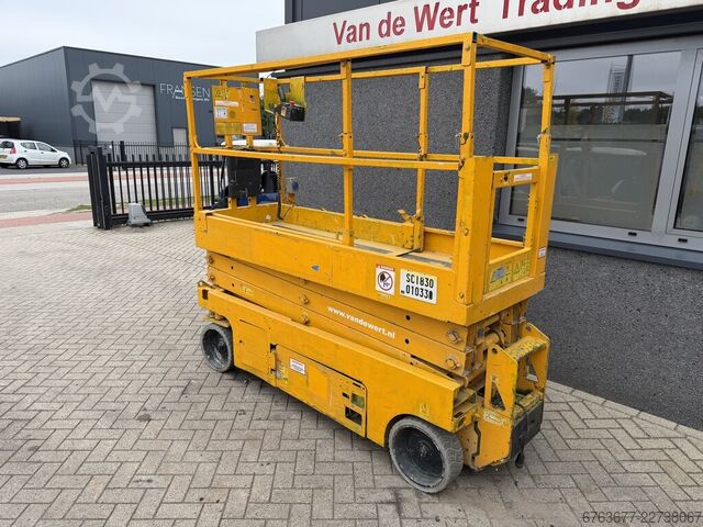  GENIE GS-2032 schaarlift schaar hoogwerker 2014 8mtr werkhoogte