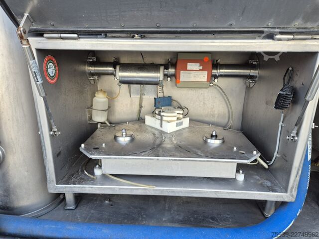 Camion-citerne MAN TGX 26.500 6x2  Austauschmotor bei ca. 500.000km