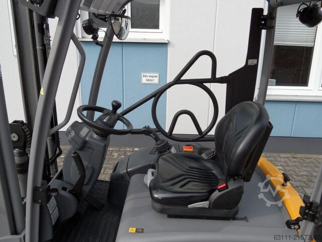 Električni 3 -kolesni viličar Jungheinrich EFG 115 - unter 2 Meter Bauhöhe - Freihub