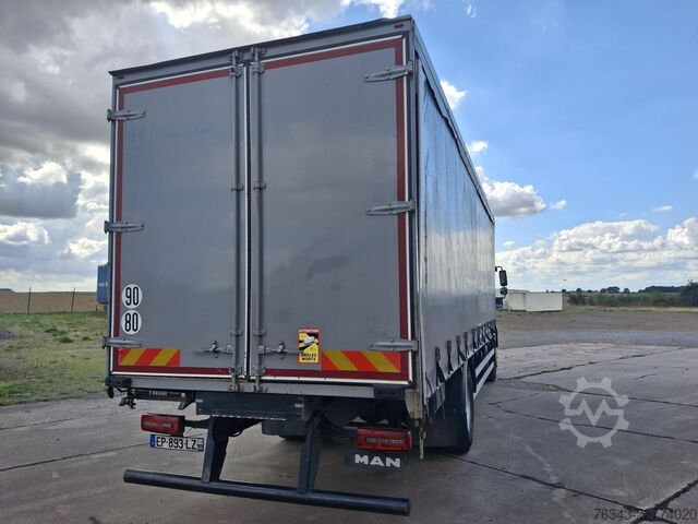 משאית ארגז MAN TGM 18-290 BL  - E6 - RIDEAU A DROITE