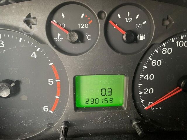 רכב מסחרי עם וילון צד Ford Transit 350  115td, Telonato