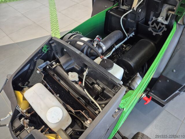  John Deere 1026R - 4WD - Serviced! - Only 361MTH
