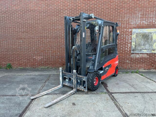 Carretilla eléctrica de 4 ruedas Linde E25L-01