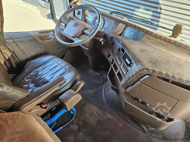 SZM standarde Volvo FH 16 750 6x2  BOOGIE / RETARDER / I PARK COOL