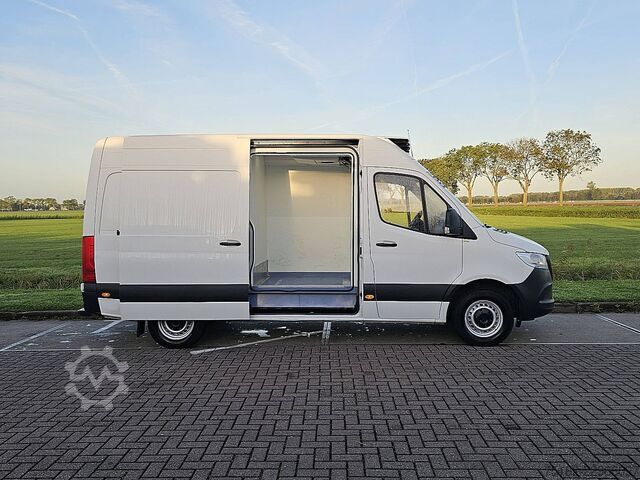 MERCEDES-BENZ SPRINTER 315 L2H2 BI-TEMP FRIGO Carrier Kølevogn Dag/Nat 2 rum Euro6 Mbu MERCEDES-BENZ SPRINTER 315 L2H2 BI-TEMP FRIGO Carrier Koelwag...