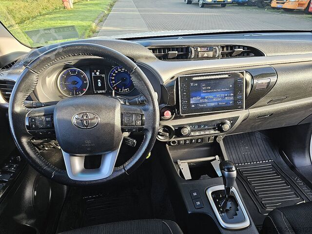 TOYOTA HI-LUX 2.4 UE prix export net 19 950,00 € AC automatique EURO6 attelage Bluetooth banquette a TOYOTA HI-LUX 2.4 EU netto exportprijs 19950,00 ac aut...