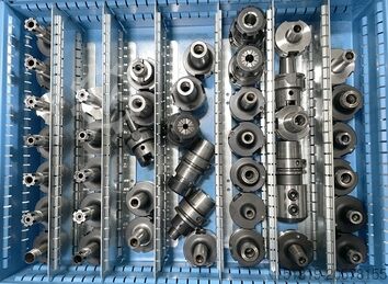 5-axis machining center MIKRON HPM 800 U