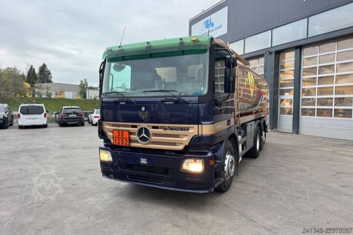ট্যাঙ্কার ট্রাক MERCEDES-BENZ Actros 2541 6x2 21'000L 2 Kammern