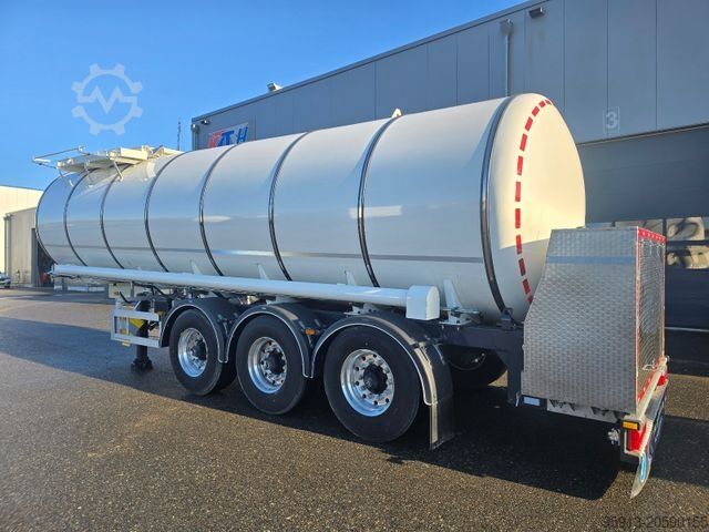 Semi trailer tangki KÄSSBOHRER Tankwagen STC 28 Ad Blue