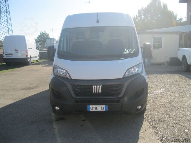 Furgón de batalla larga y techo alto FIAT Ducato Maxi