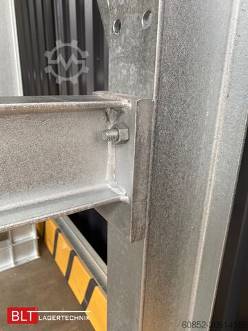 Utkragningsställ ca. 4,02 lfm. Kragarmregal H: 416 cm T: 137 cm , 750 kg/Arm , 4 Lagerebenen