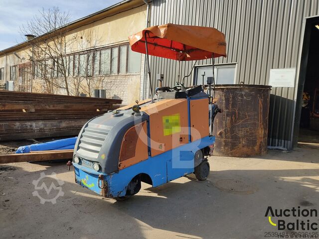 Asfalttijyrsin Wirtgen W35DC