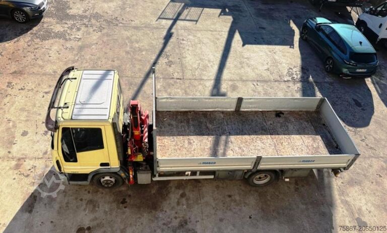 Camión con carrocería fija Iveco EUROCARGO 75E17