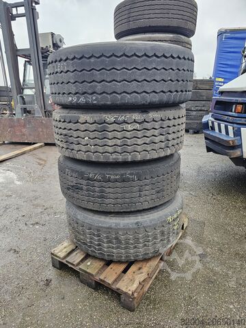BRIDGESTONE 385/65 R 22.5 auf Felge für Trommelbremsen. BRIDGESTONE 385/65 R 22.5 ON RIM FOR DRUM BRAKES.