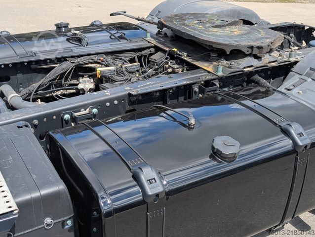 واحد تراکتور با حجم بالا MAN TGX 18.520 LL SA Low-Liner, MIETEN?