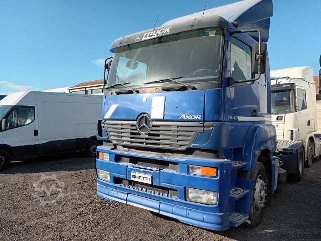 รถบรรทุกเฉพาะกิจ Mercedes-Benz Mod. Vers.