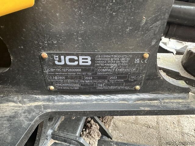 Miniexcavadora JCB 19 C-1