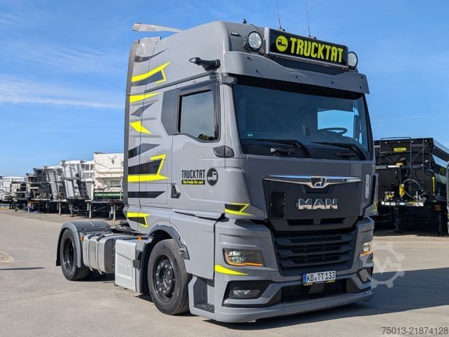 Lielapjoma vilcējs MAN TGX 18.560 LL SA Low-Liner mit D30 Motor