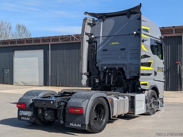 Lielapjoma vilcējs MAN TGX 18.560 LL SA Low-Liner mit D30 Motor