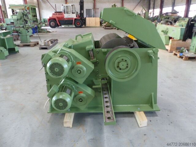 เครื่องย่อยกลอง Vecoplan VTH 65 / 18 / 3