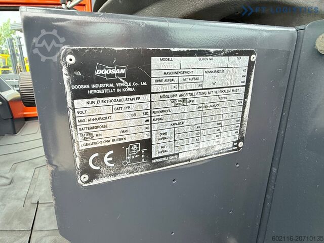 Four-wheel forklift DOOSAN 70 / DUPLEX / FORK 2500MM / POSITIONER