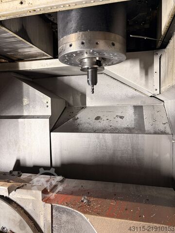 Universal-Bearbeitungszentrum Mazak Variaxis 730-5x + PMC