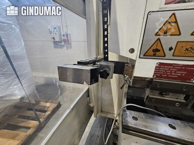 Гибочный пресс ADIRA QHD-2512 PLC