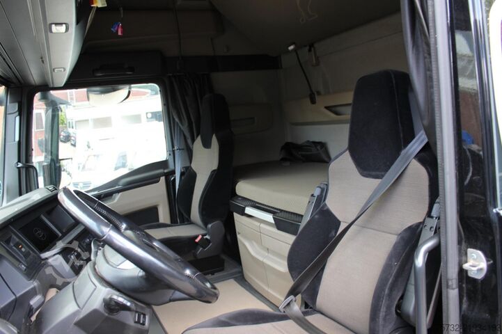 Стандартный седельный тягач MAN TGX 18.510 GX  Retarder LED Kühlbox Navi 2Tanks