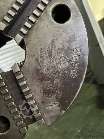 खिलाना BERG Dreibackenfutter Ø315 mm