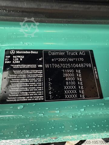 Kran fest á bíl Mercedes-Benz Atego 1227 Kran MKG 96
