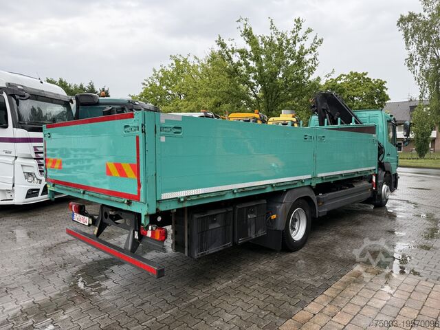 Flutningabíll með sléttu pallrými Mercedes-Benz Atego 1227 Kran MKG 96