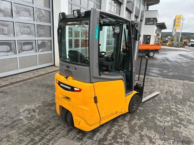 възможен мотокар Jungheinrich EFG 215 / Triplex 4.25m / 1.851h / Batterie 2023