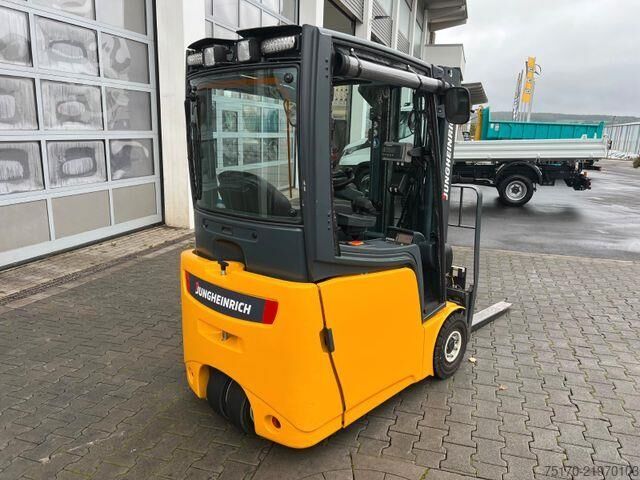 Gaffeltruck Jungheinrich EFG 215 / Triplex: 4.25m! / SS / 1.285h / 2021
