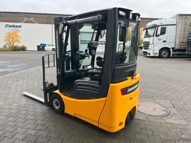 Gaffeltruck Jungheinrich EFG 215 / Triplex: 4.25m! / SS / 1.285h / 2021