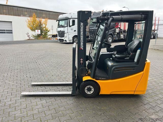Gaffeltruck Jungheinrich EFG 215 / Triplex: 4.25m! / SS / 1.285h / 2021
