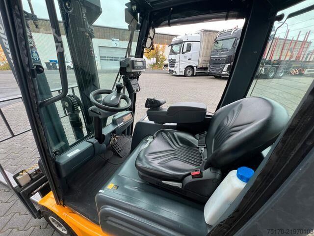 Gaffeltruck Jungheinrich EFG 215 / Triplex: 4.25m! / SS / 1.285h / 2021