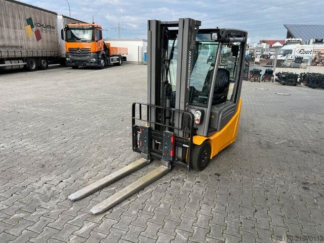 Gaffeltruck Jungheinrich EFG 215 / Triplex: 4.25m! / SS / 1.573h / 2024