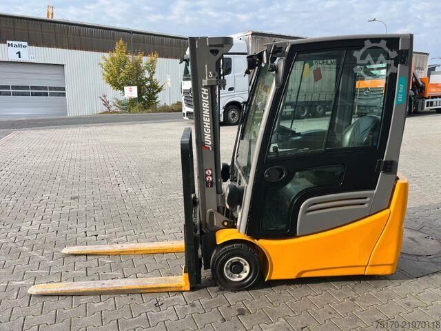 Gaffeltruck Jungheinrich EFG 215 / Triplex: 4.25m! / SS / 4.029h