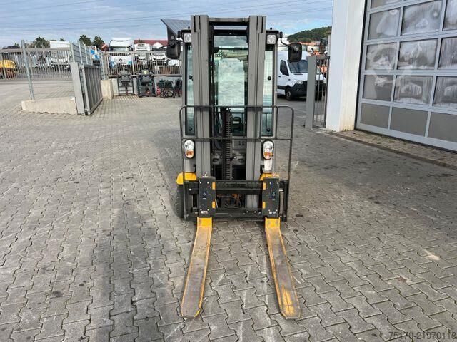 Gaffeltruck Jungheinrich EFG 215 / Triplex: 4.25m! / SS / 4.029h