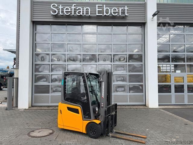 Gaffeltruck Jungheinrich EFG 215 / Triplex: 4.25m! / SS / 4.168h / 2024