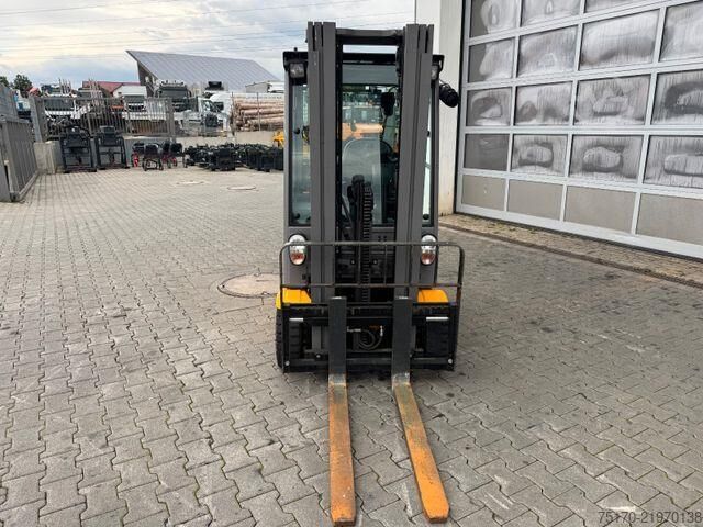 Gaffeltruck Jungheinrich EFG 215 / Triplex: 4.25m! / SS / 4.168h / 2024